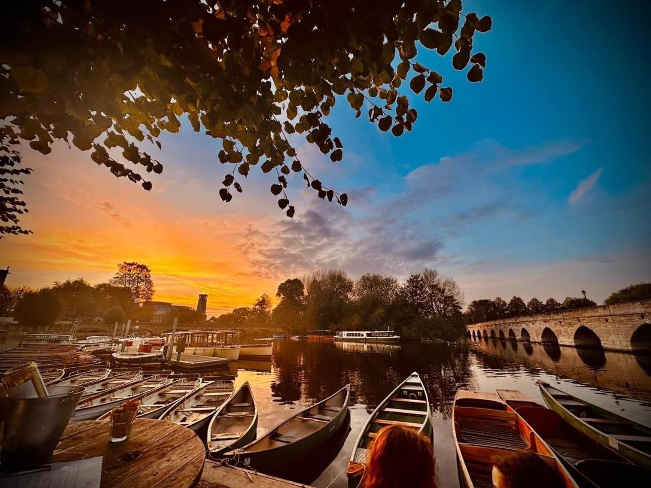 Arden Holiday Lettings Stratford-upon-Avon Exteriör bild