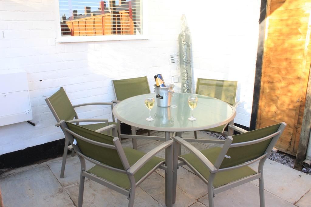 Arden Holiday Lettings Stratford-upon-Avon Exteriör bild
